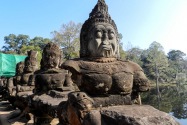 07-angkorthom