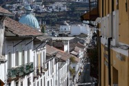 005-quito